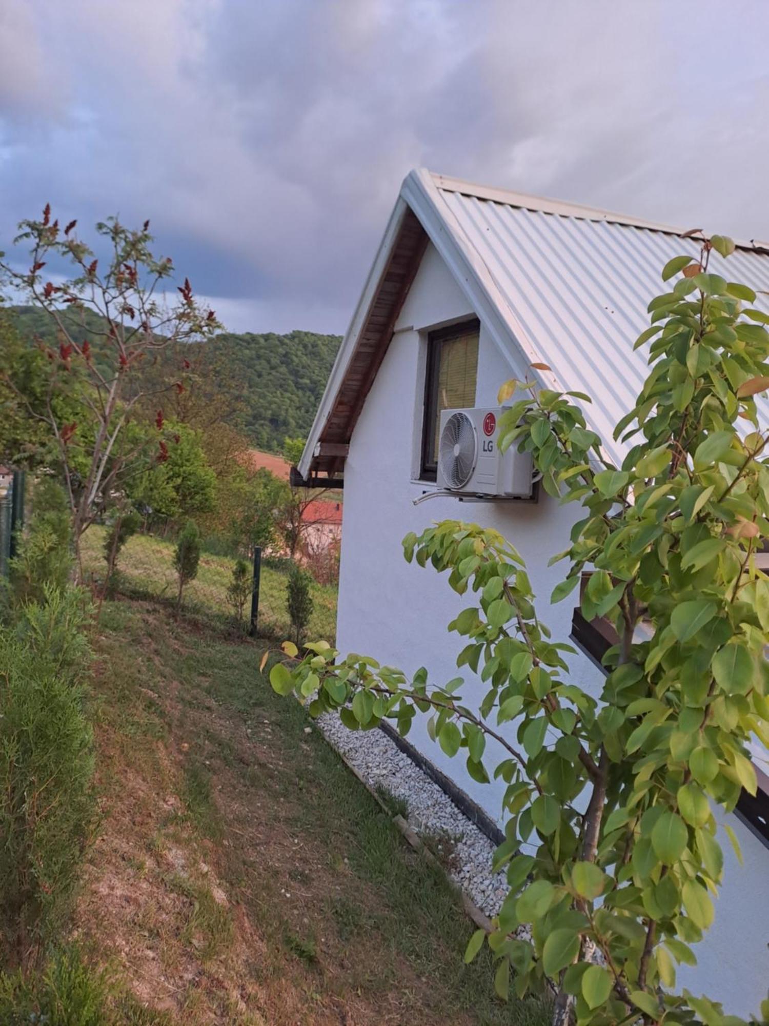 Natural House Visoko Extérieur photo